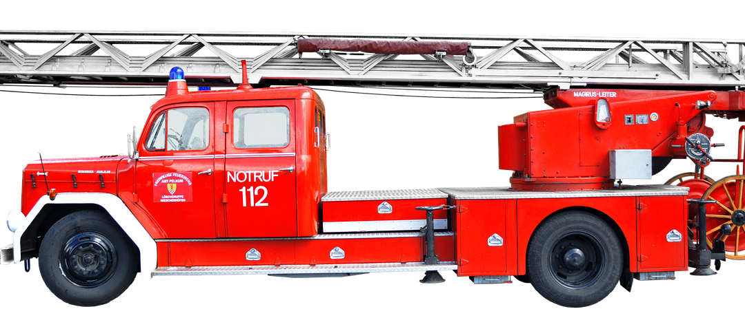 Dinas Damkar Kotabaru Bersihkan Material Longsor Di SPBU