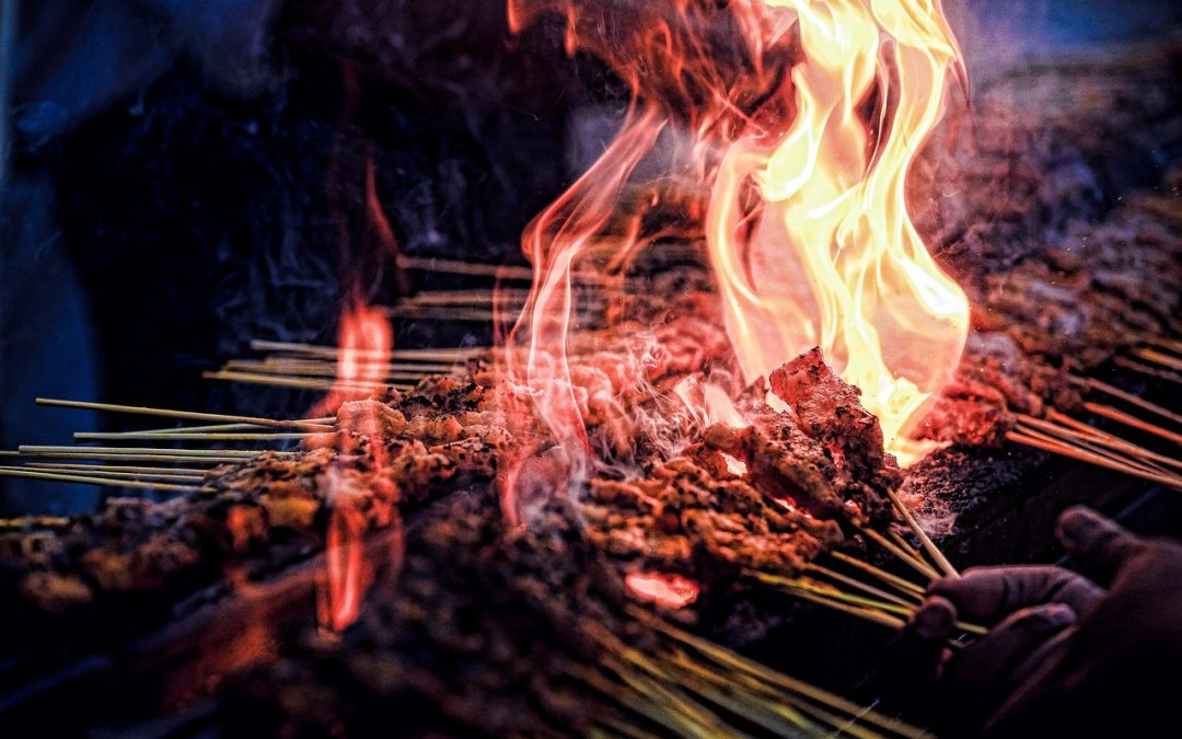 Dinas Damkar Kotabaru Evakuasi Ular di Masjid